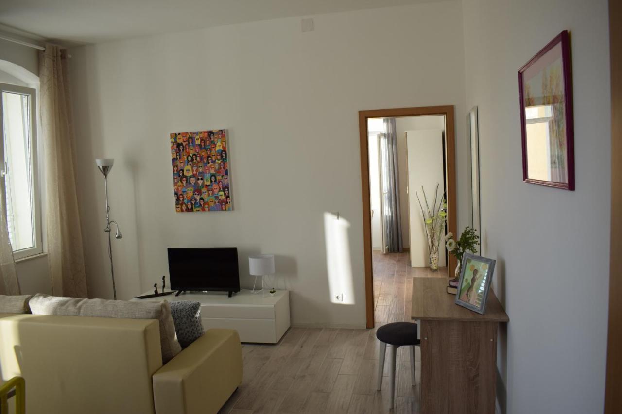 Ferienwohnung Optimist Makarska Town Center Exterior foto