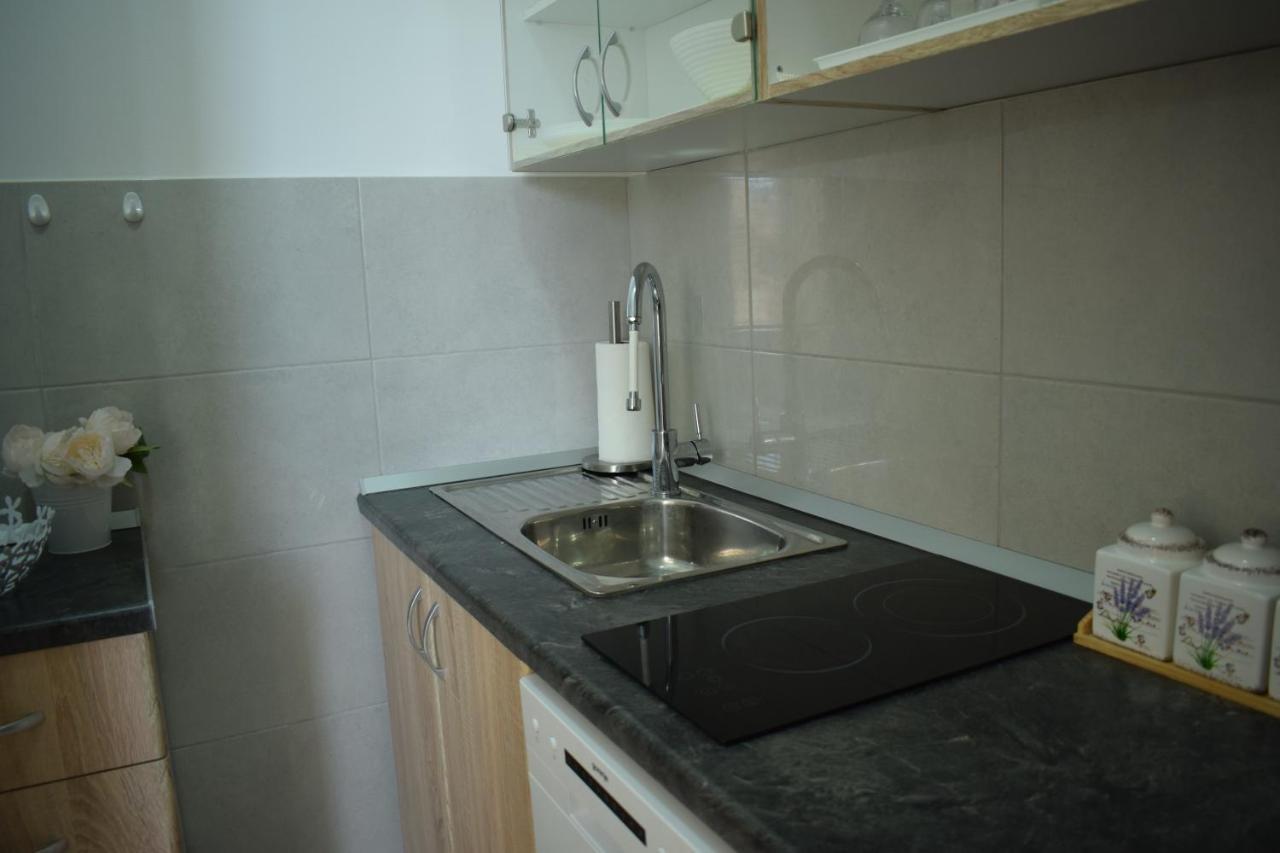 Ferienwohnung Optimist Makarska Town Center Exterior foto